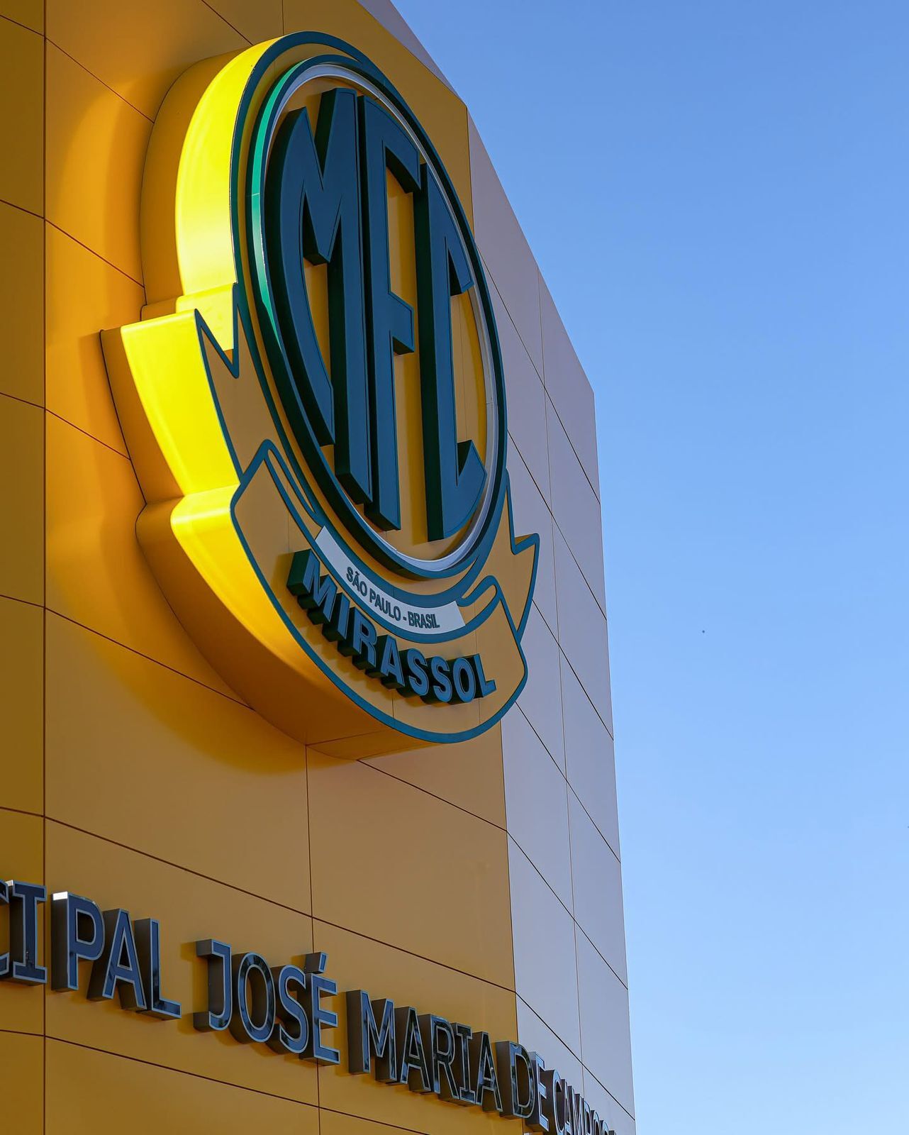 Estádio Maião Vista 1